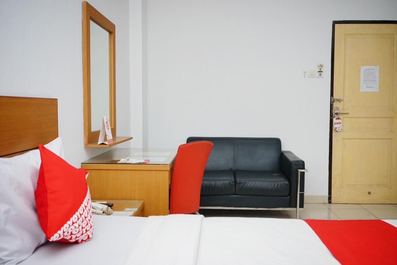 Oyo 2291 Hotel Bahagia มากาซาร์ ภายนอก รูปภาพ