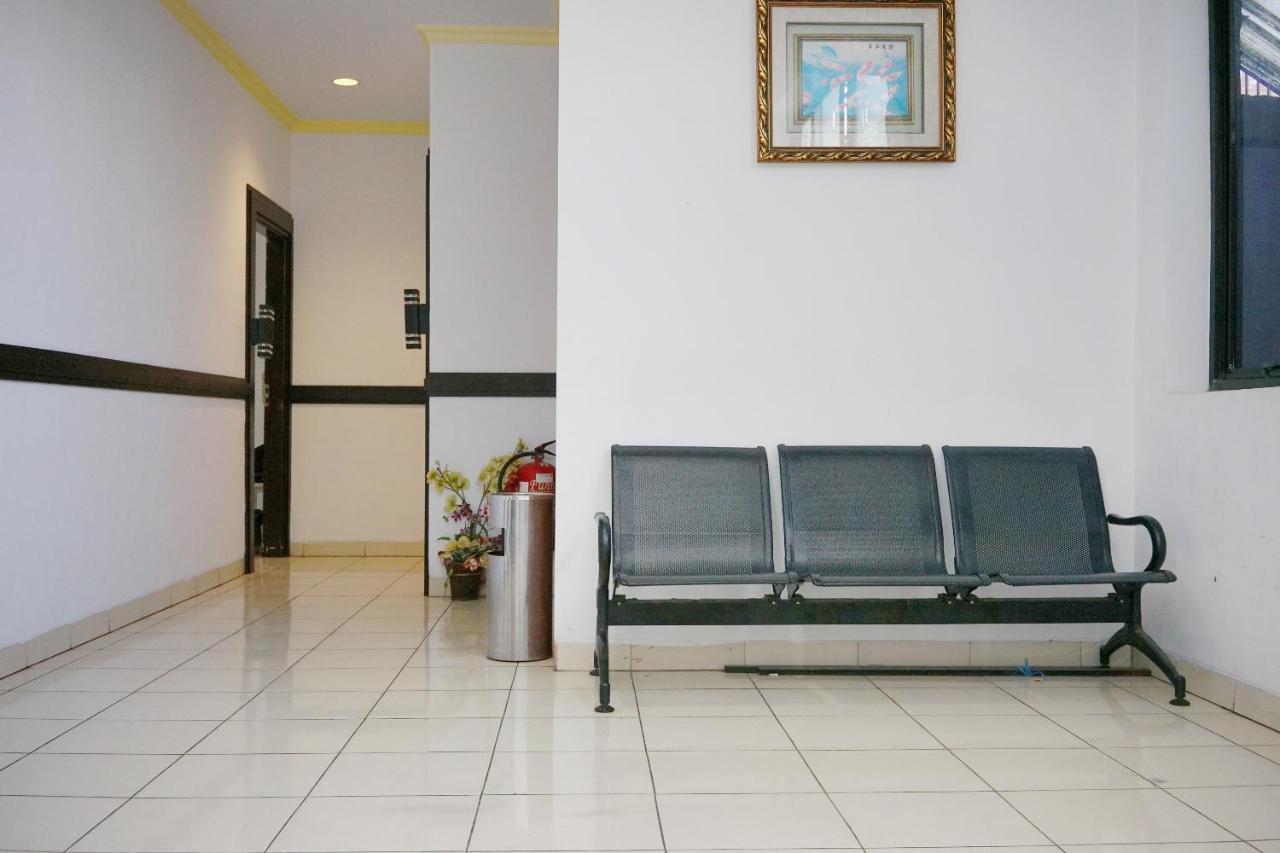 Oyo 2291 Hotel Bahagia มากาซาร์ ภายนอก รูปภาพ