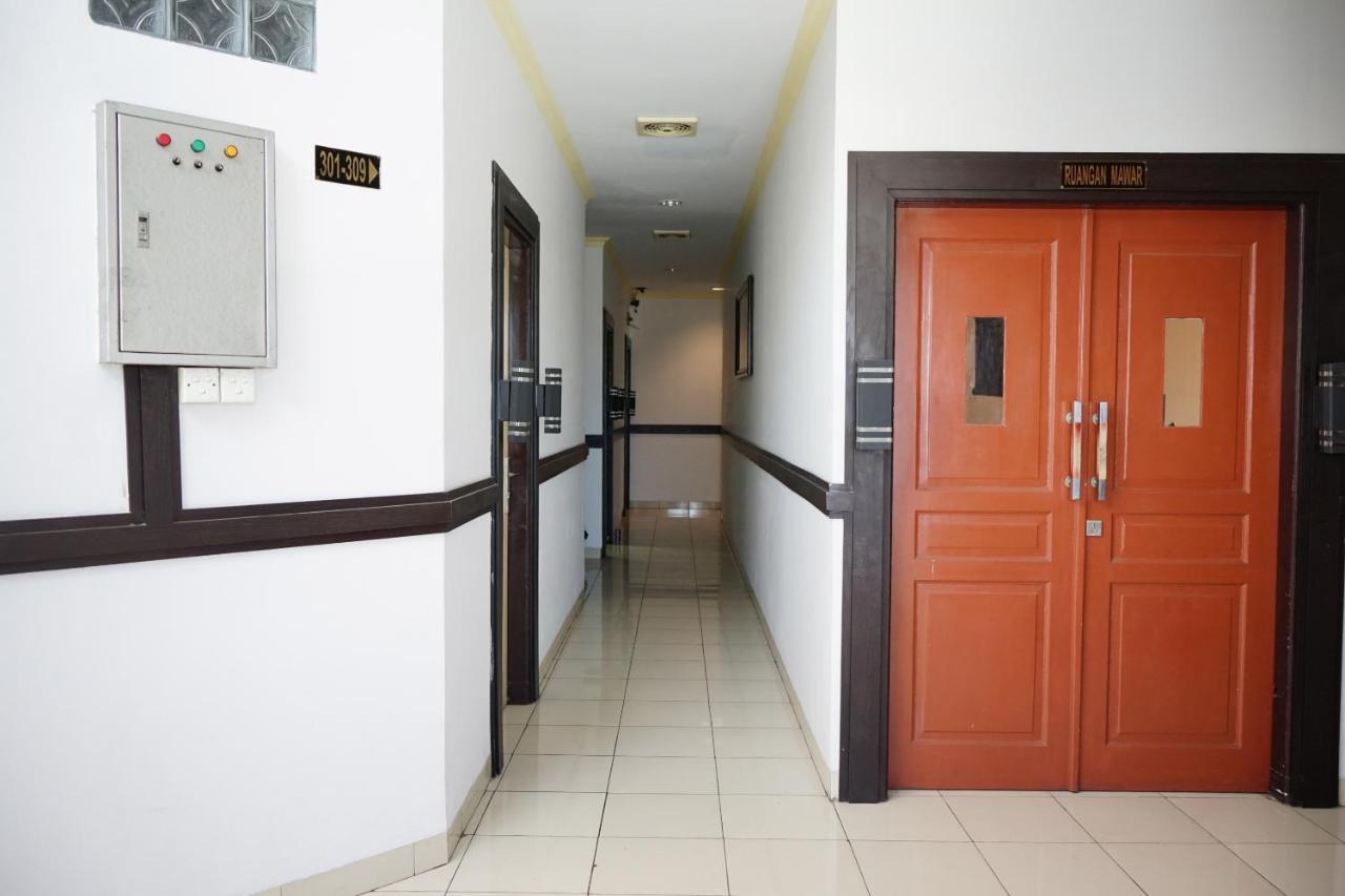 Oyo 2291 Hotel Bahagia มากาซาร์ ภายนอก รูปภาพ