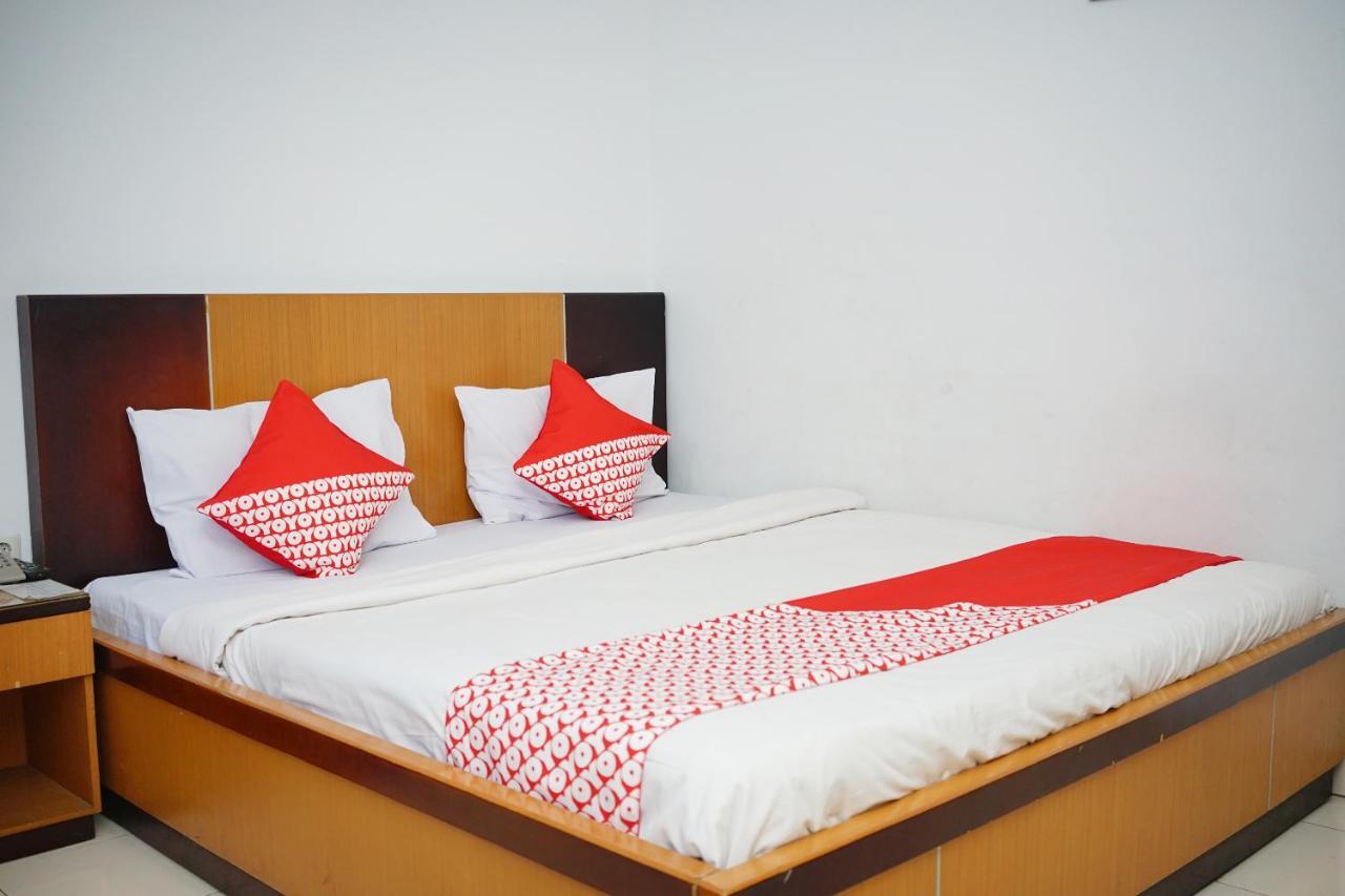 Oyo 2291 Hotel Bahagia มากาซาร์ ภายนอก รูปภาพ