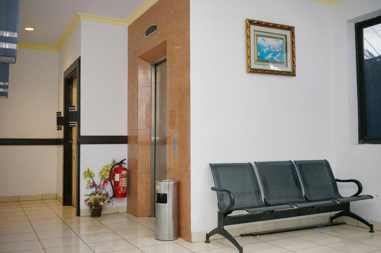 Oyo 2291 Hotel Bahagia มากาซาร์ ภายนอก รูปภาพ